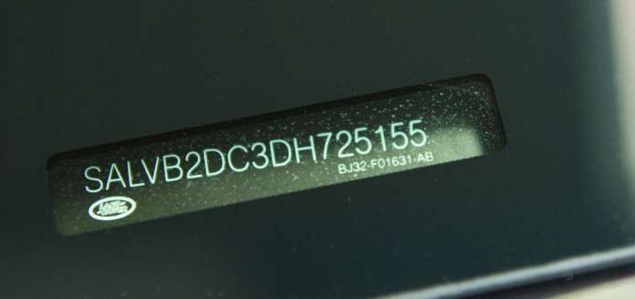 Close-up-of-a-VIN-code-on-the-windscreen-of-a-car-1-