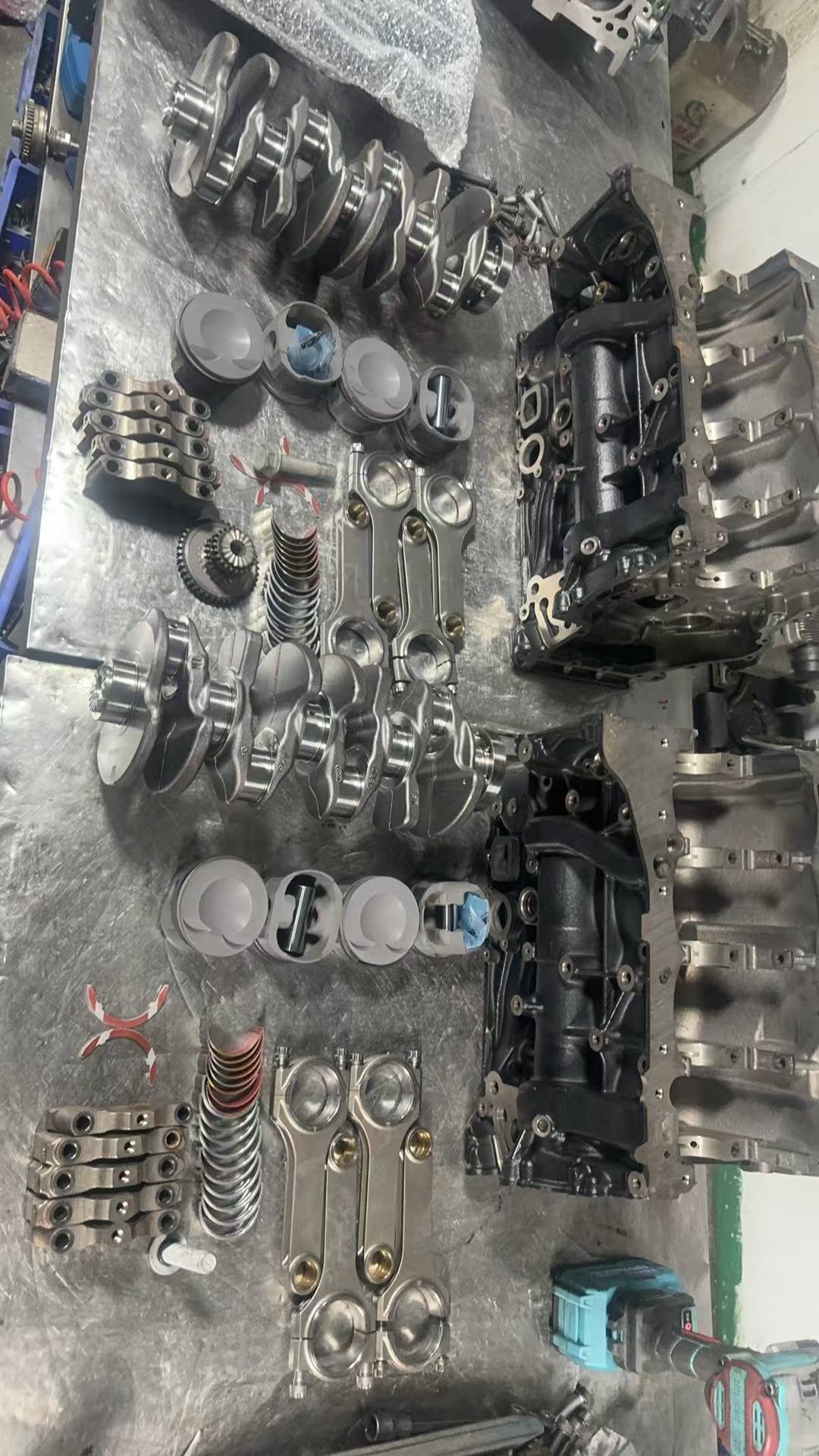 Supports custom forging of VW engines. Forged connecting rods, pistons, can support forging.